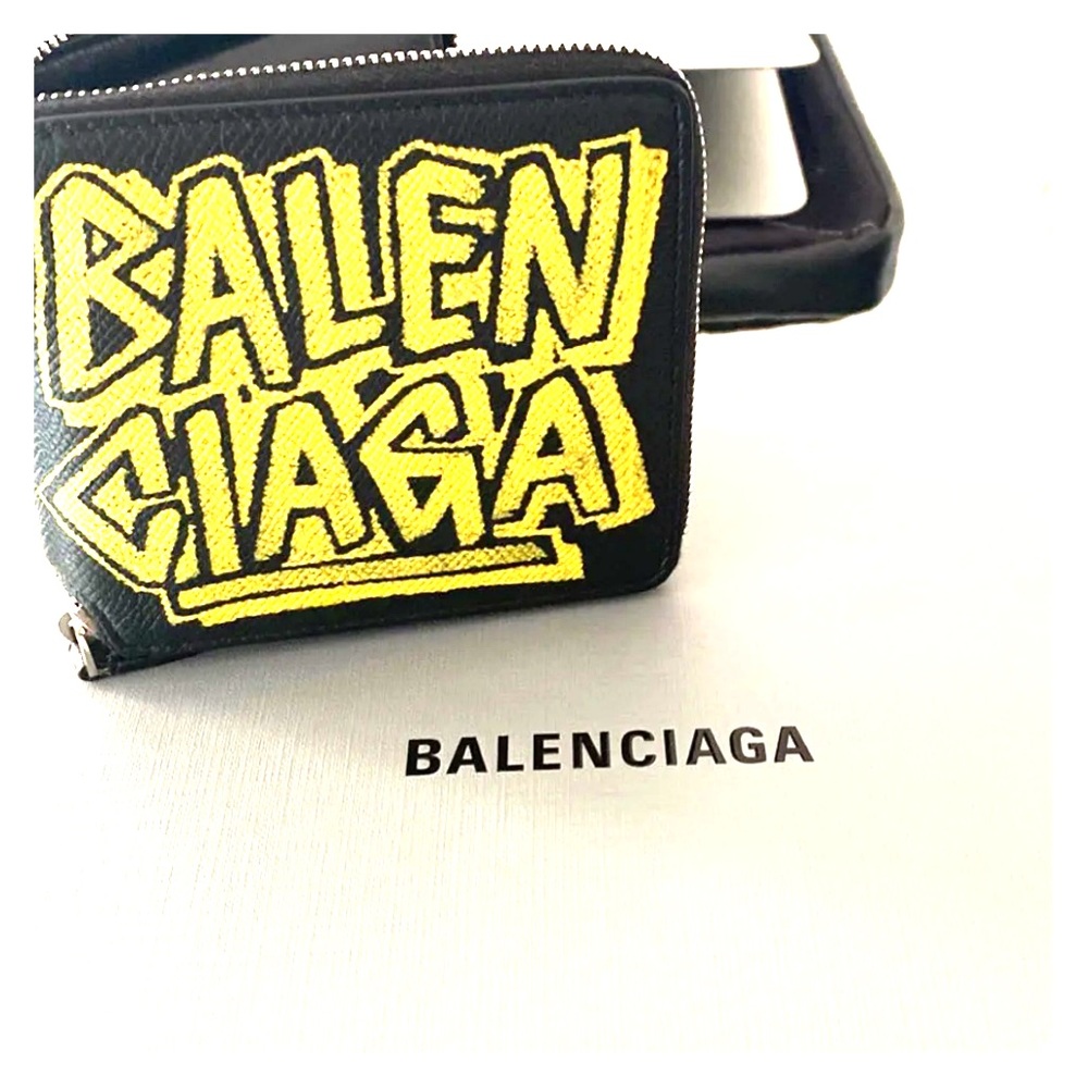Brand new Balenciaga graffiti zip wallet